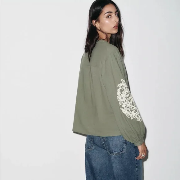 ZARA CONTRAST EMBROIDERY BLOUSE - Picture 3 of 7